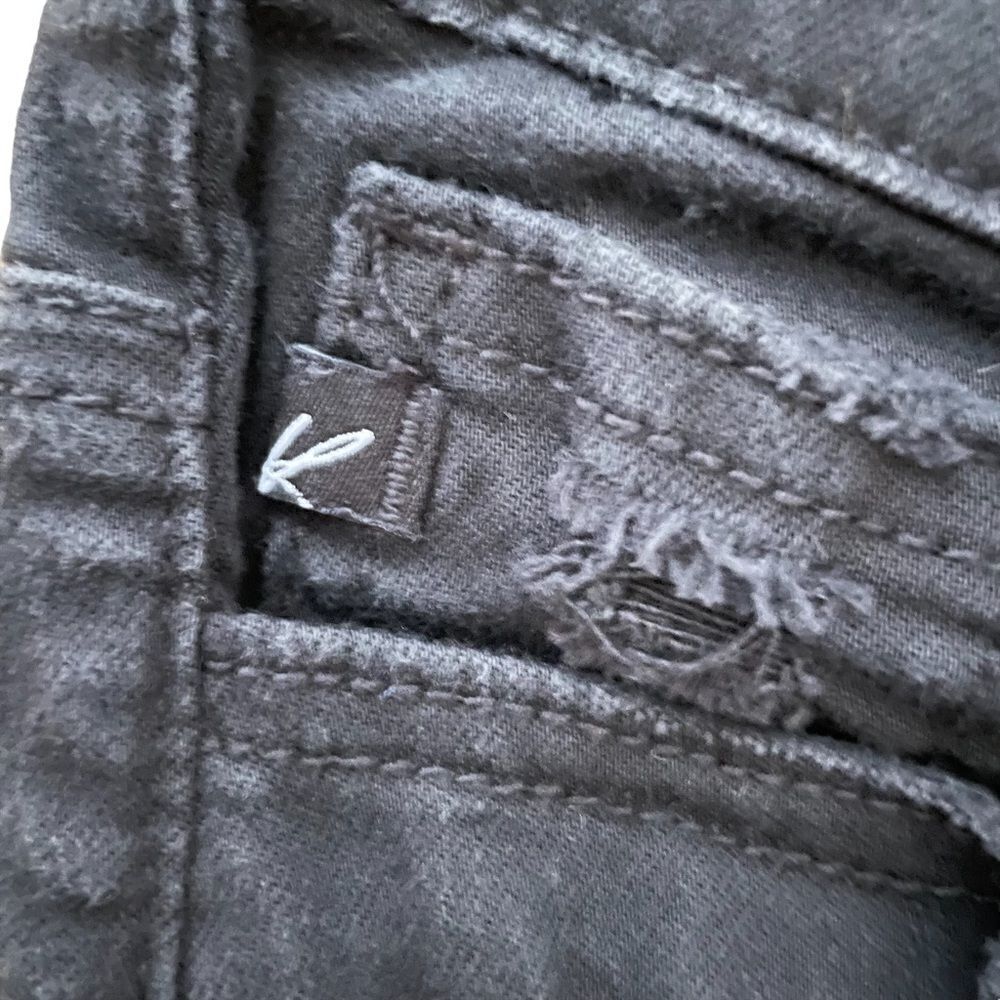 KanCan ~ Black Denim Cut off Shorts ~ size 24 - Picture 3 of 9